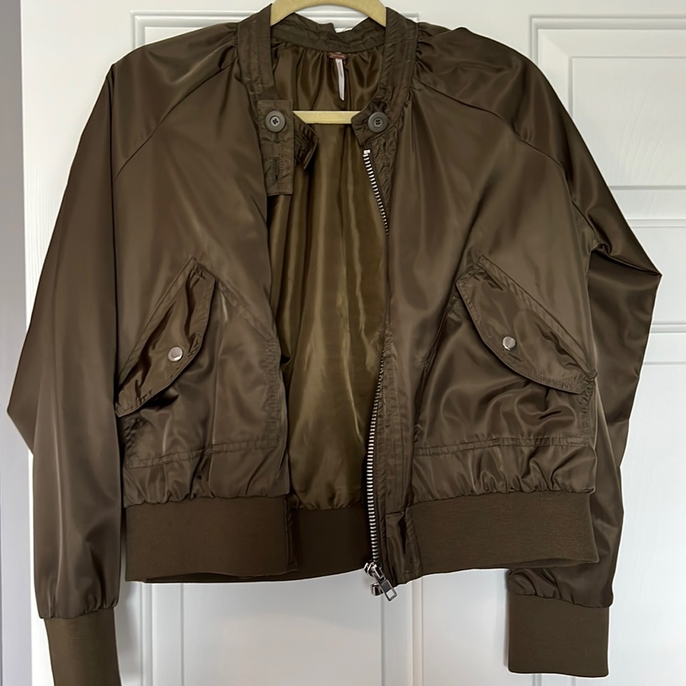 Free people bomber